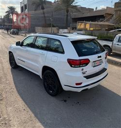 جیپ گراند شیرۆکی